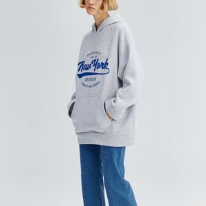 Touche Prive HOODED SWEATSHIRT WITH POCKET